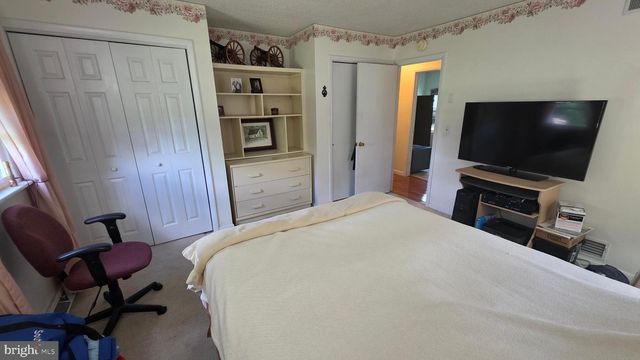 65 VINTON DR, York, PA 17402