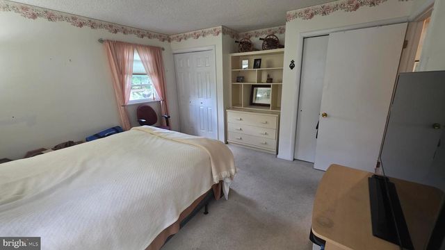 65 VINTON DR, York, PA 17402