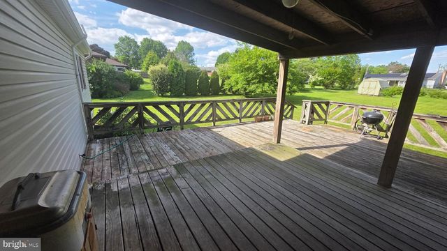 65 VINTON DR, York, PA 17402