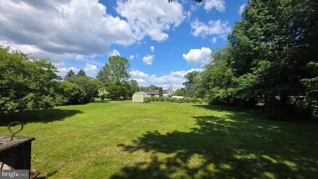 65 VINTON DR, York, PA 17402