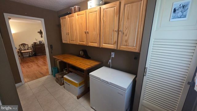 65 VINTON DR, York, PA 17402