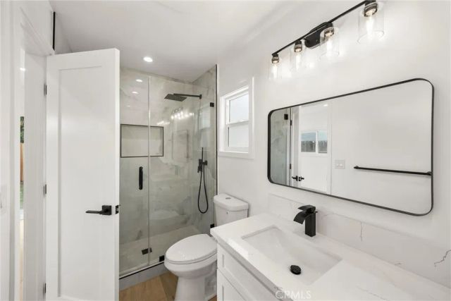6049 Whitewood Avenue, Lakewood, CA 90712