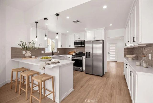 6049 Whitewood Avenue, Lakewood, CA 90712