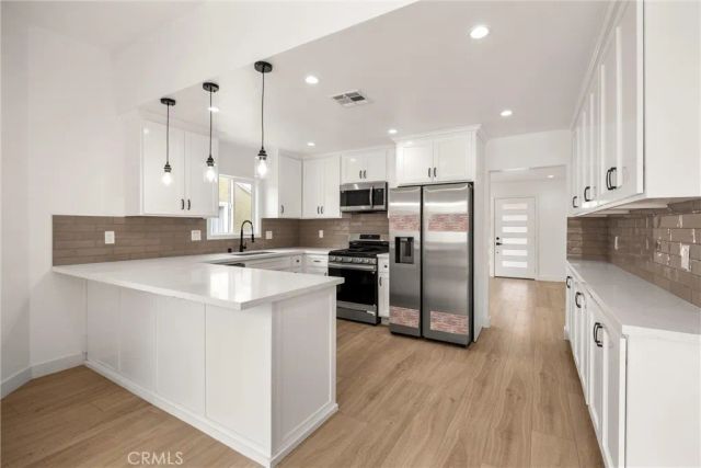 6049 Whitewood Avenue, Lakewood, CA 90712