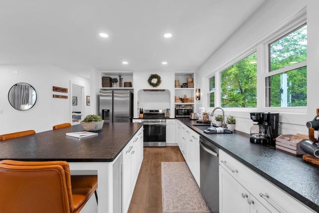 190 Dewey AVENUE, Fontana, WI 53125