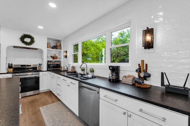 190 Dewey AVENUE, Fontana, WI 53125