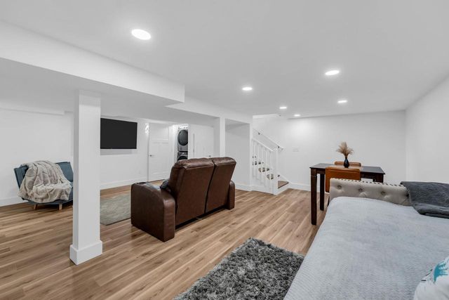 190 Dewey AVENUE, Fontana, WI 53125