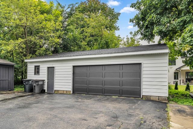 190 Dewey AVENUE, Fontana, WI 53125