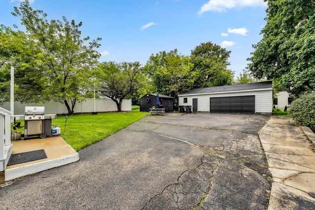 190 Dewey AVENUE, Fontana, WI 53125