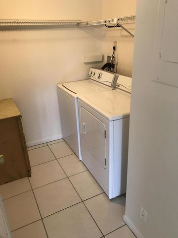 724 Sunny Pine Way D2, Greenacres, FL 33415