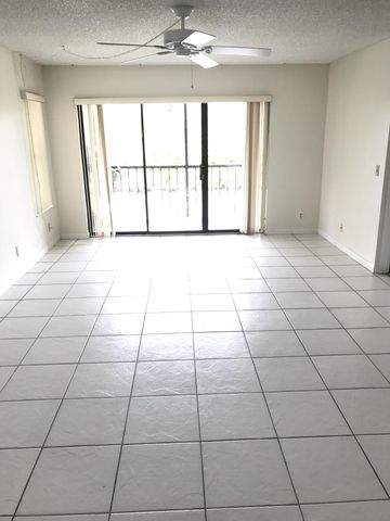 724 Sunny Pine Way D2, Greenacres, FL 33415