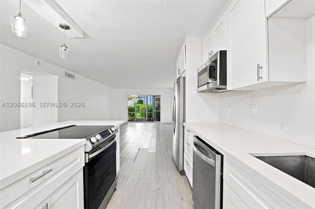 222 N Federal Hwy 115, Deerfield Beach, FL 33441
