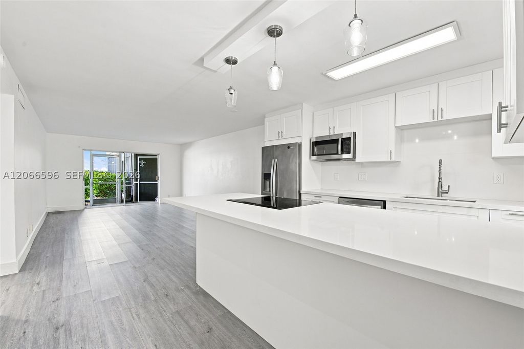 222 N Federal Hwy 115, Deerfield Beach, FL 33441