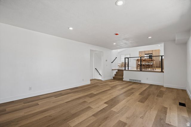 2809 WILLOW HILLS DR, Sandy, UT 84093