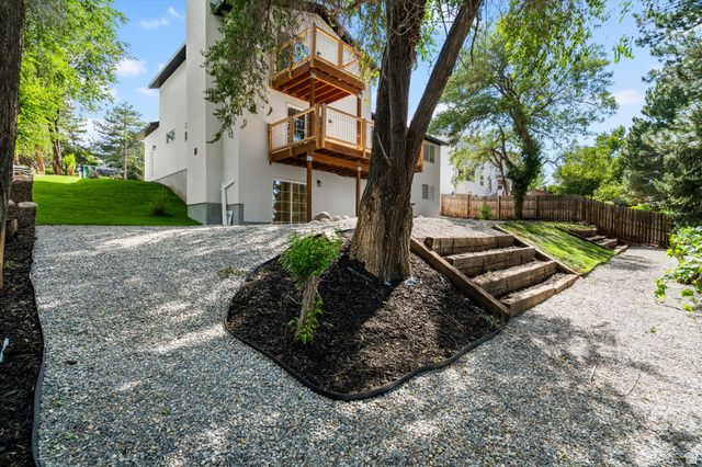 2809 WILLOW HILLS DR, Sandy, UT 84093