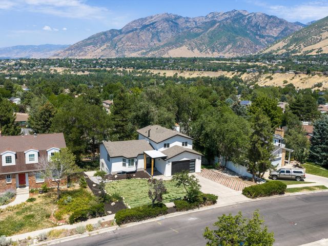 2809 WILLOW HILLS DR, Sandy, UT 84093