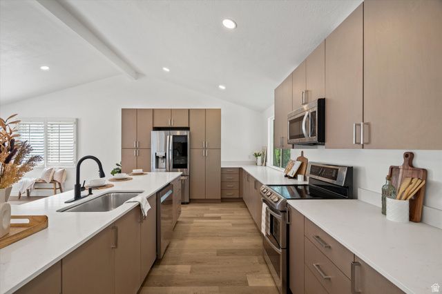 2809 WILLOW HILLS DR, Sandy, UT 84093