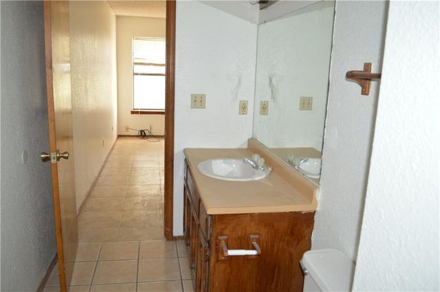11613 JAMES Watt Drive B, El Paso, TX 79936