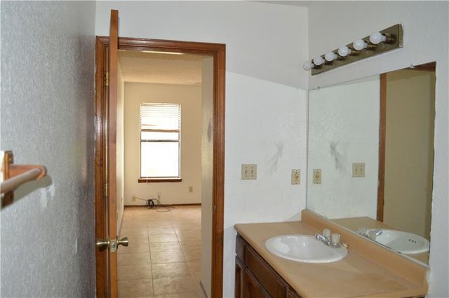 11613 JAMES Watt Drive B, El Paso, TX 79936