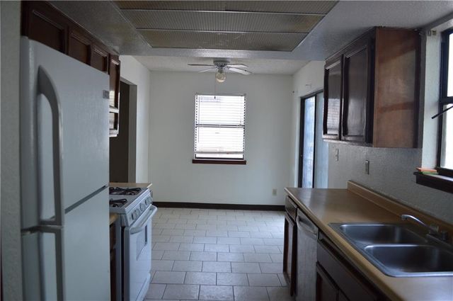 11613 JAMES Watt Drive B, El Paso, TX 79936
