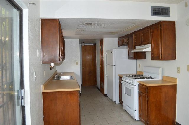 11613 JAMES Watt Drive B, El Paso, TX 79936