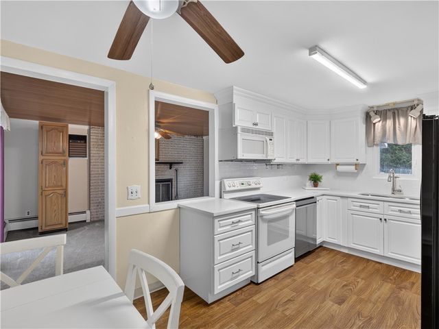 44 Meadow Drive, West Warwick, RI 02893