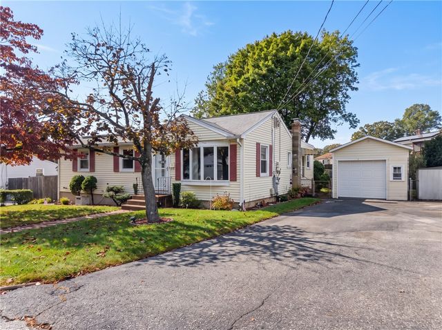 44 Meadow Drive, West Warwick, RI 02893