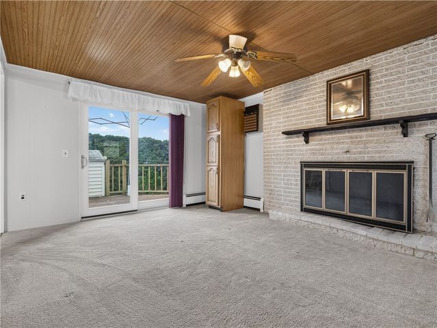 44 Meadow Drive, West Warwick, RI 02893