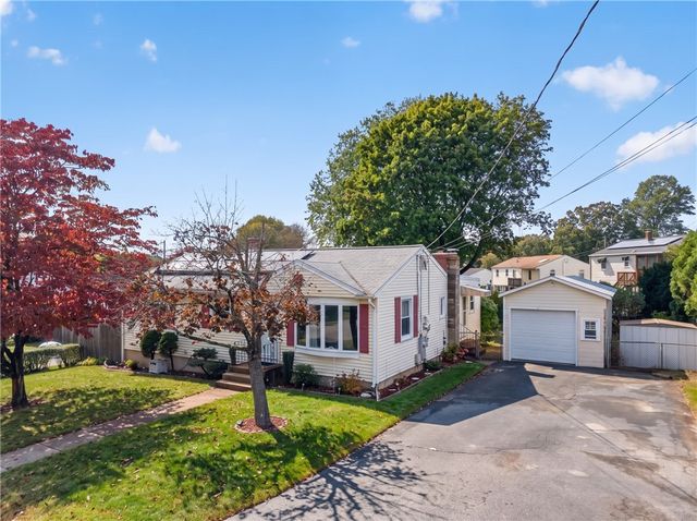 44 Meadow Drive, West Warwick, RI 02893