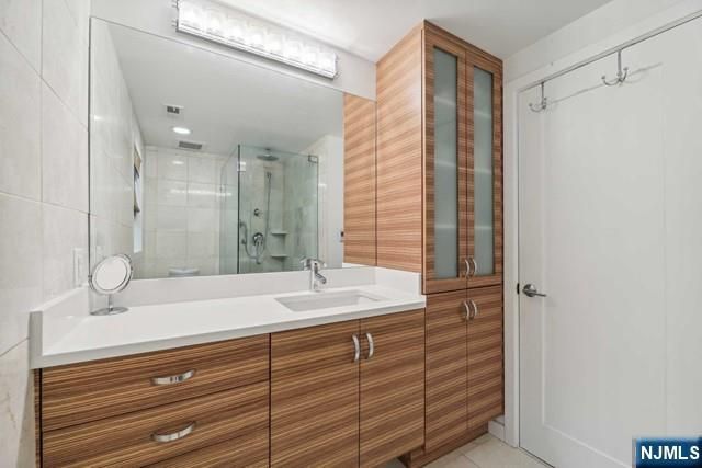 19 Center Street, Cresskill, NJ 07626