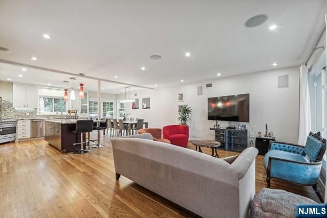 19 Center Street, Cresskill, NJ 07626