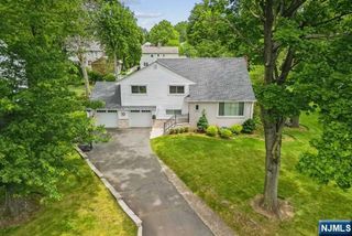 19 Center Street, Cresskill, NJ 07626
