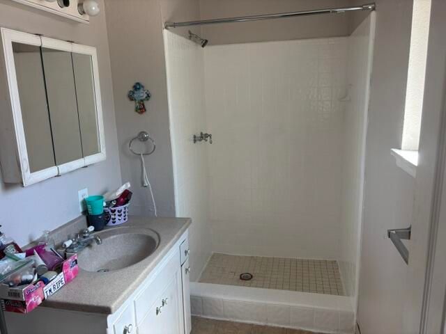 3955 N Ricewood Avenue, Fresno, CA 93705