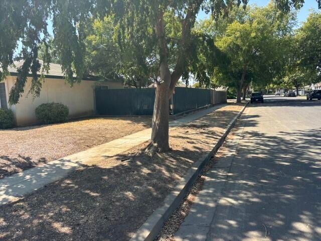 3955 N Ricewood Avenue, Fresno, CA 93705