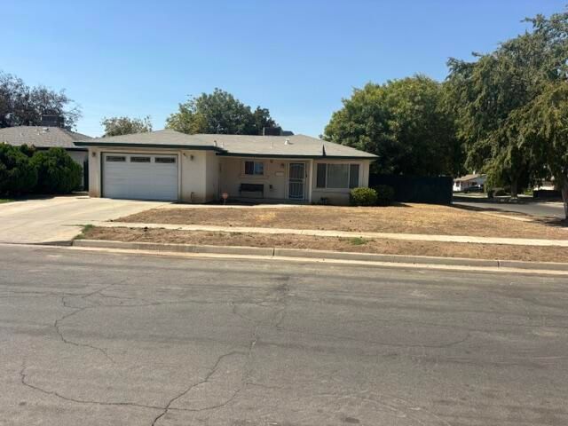 3955 N Ricewood Avenue, Fresno, CA 93705
