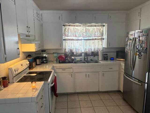 3955 N Ricewood Avenue, Fresno, CA 93705