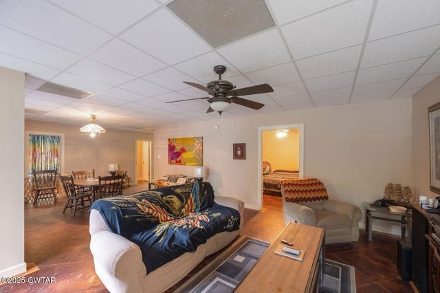 2400 Sand Ridge Bargerton Rd, Lexington, TN 38351