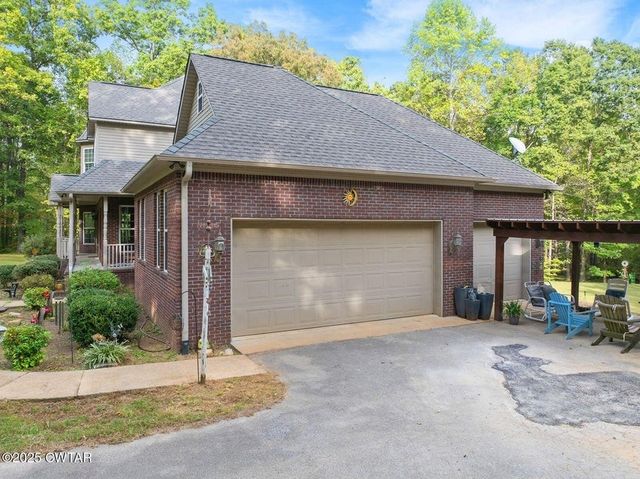 2400 Sand Ridge Bargerton Rd, Lexington, TN 38351