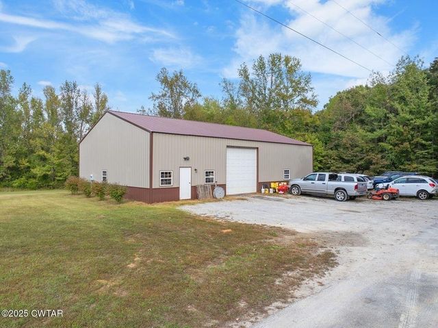2400 Sand Ridge Bargerton Rd, Lexington, TN 38351