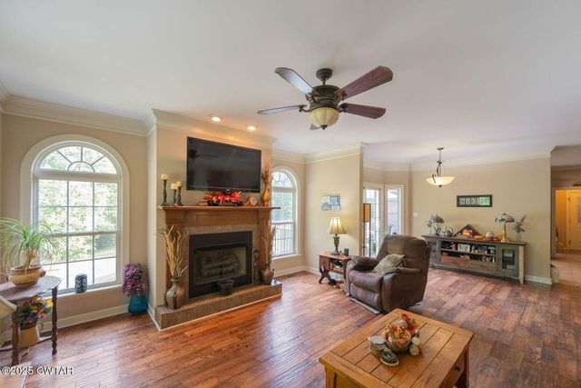 2400 Sand Ridge Bargerton Rd, Lexington, TN 38351