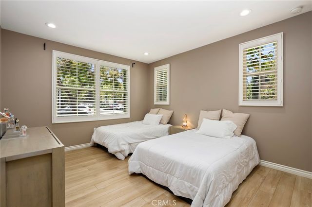 59 Kempton, Irvine, CA 92620