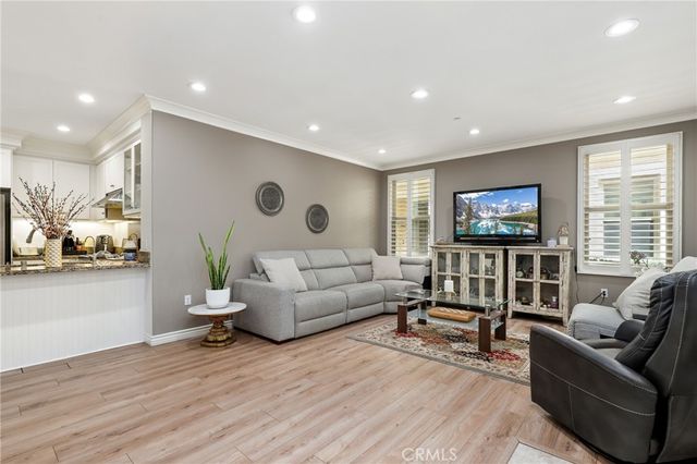 59 Kempton, Irvine, CA 92620