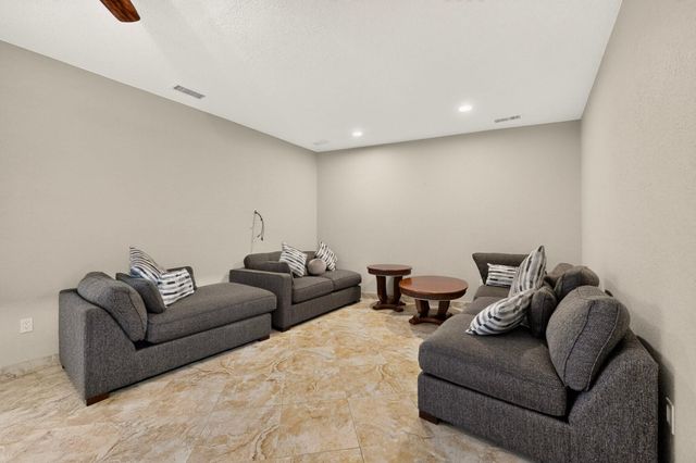 12213 Mirandy Court NE, Albuquerque, NM 87122