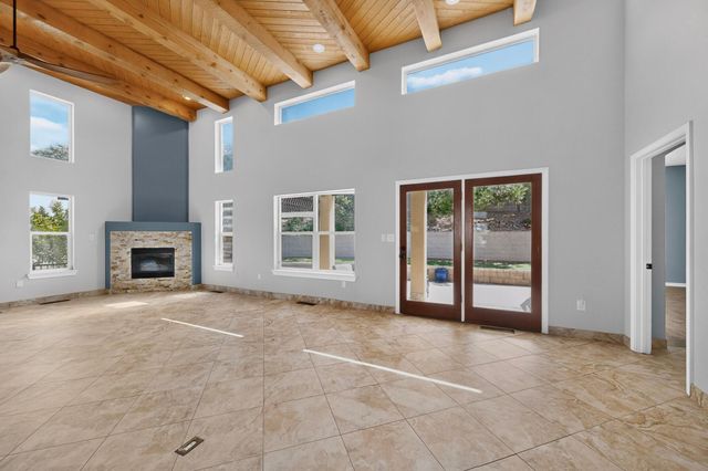 12213 Mirandy Court NE, Albuquerque, NM 87122