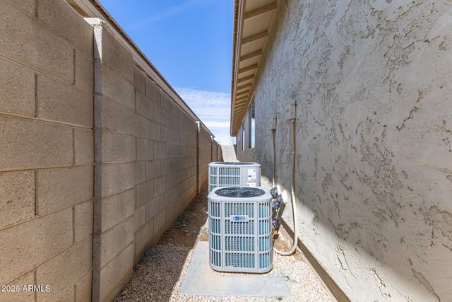 18427 W PASADENA Avenue, Litchfield Park, AZ 85340