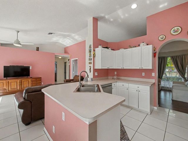 249 Monterey Way, Royal Palm Beach, FL 33411