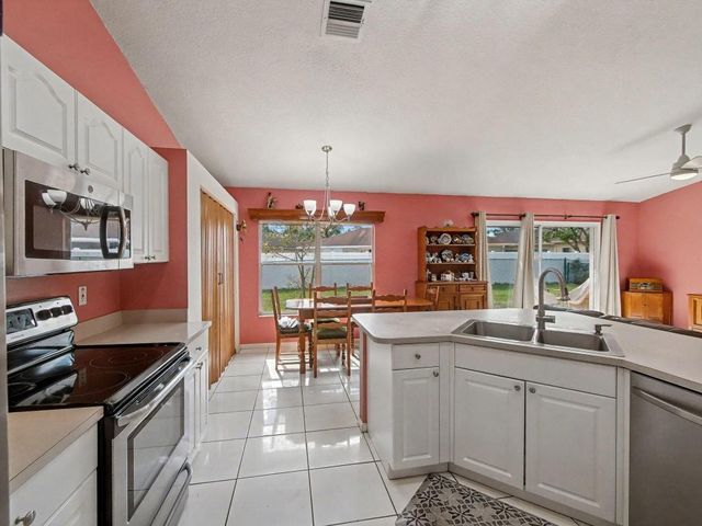 249 Monterey Way, Royal Palm Beach, FL 33411