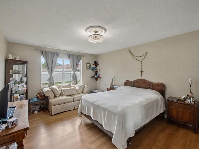 249 Monterey Way, Royal Palm Beach, FL 33411