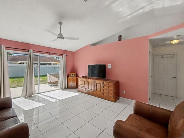 249 Monterey Way, Royal Palm Beach, FL 33411