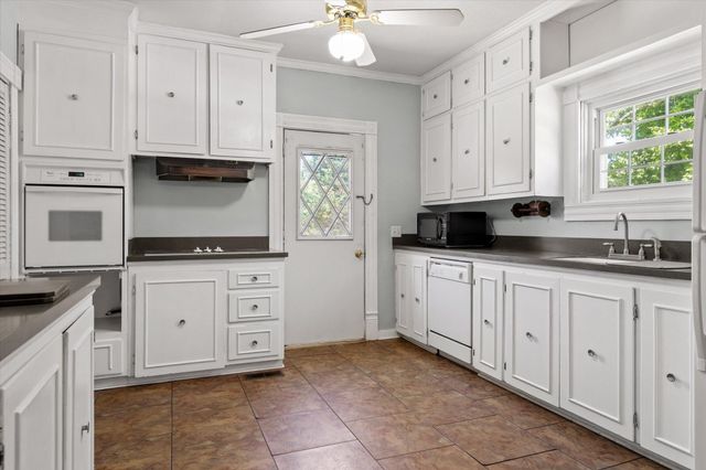 1827 Bollinger Road, Signal Mountain, TN 37377
